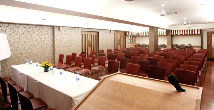 Hostel Mumbai By Maharana Inn Exteriör bild
