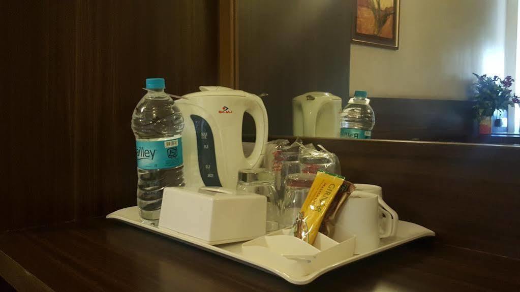 Hostel Mumbai By Maharana Inn Exteriör bild