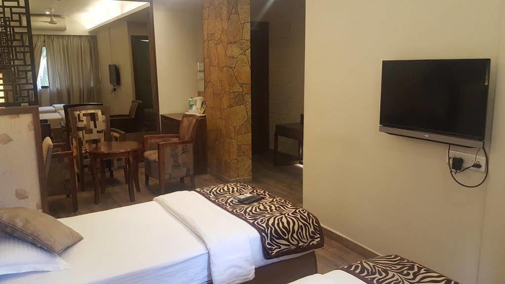 Hostel Mumbai By Maharana Inn Exteriör bild